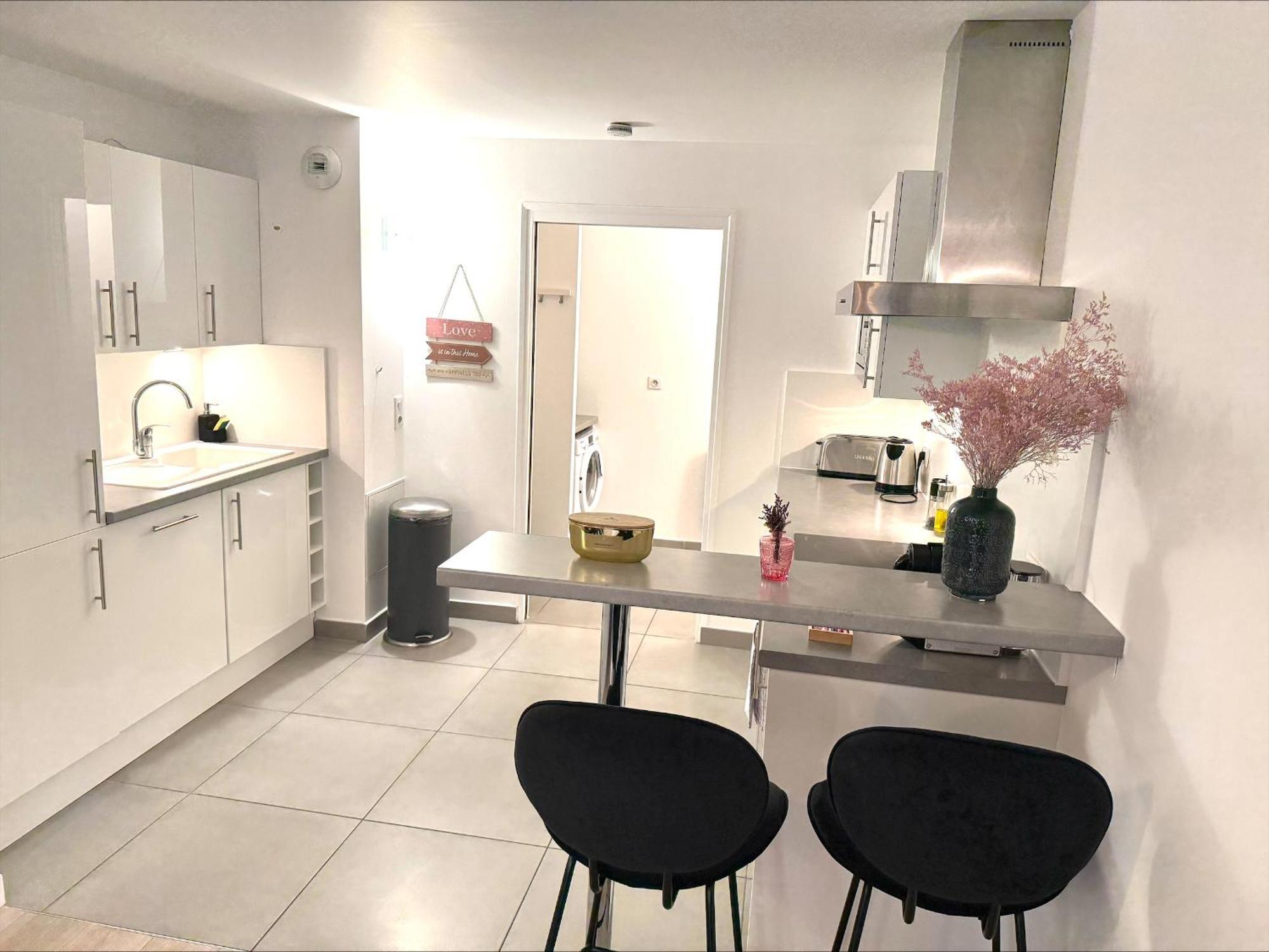Appartements - Le Logis Versaillais แวร์ซาย ภายนอก รูปภาพ