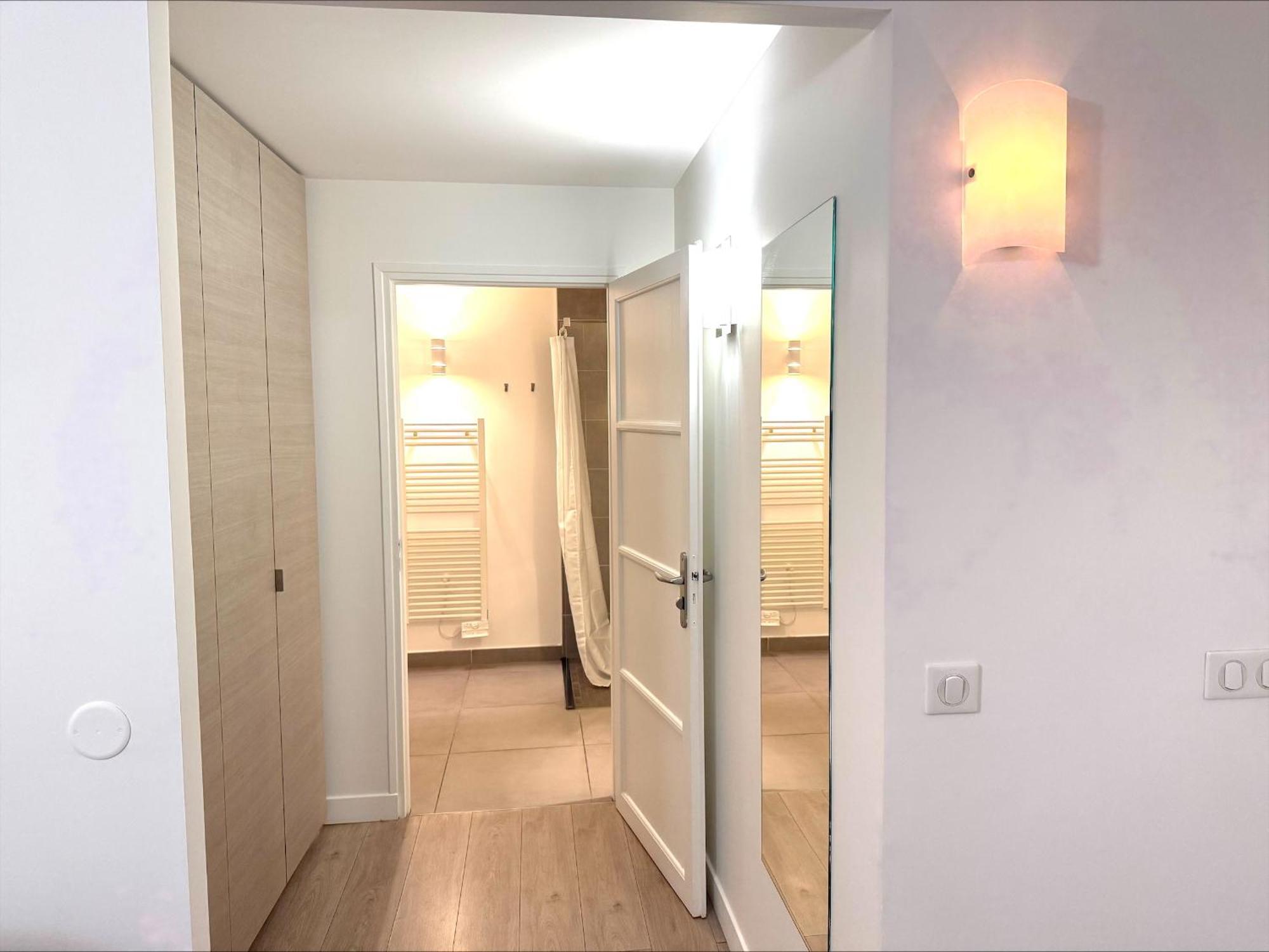 Appartements - Le Logis Versaillais แวร์ซาย ภายนอก รูปภาพ