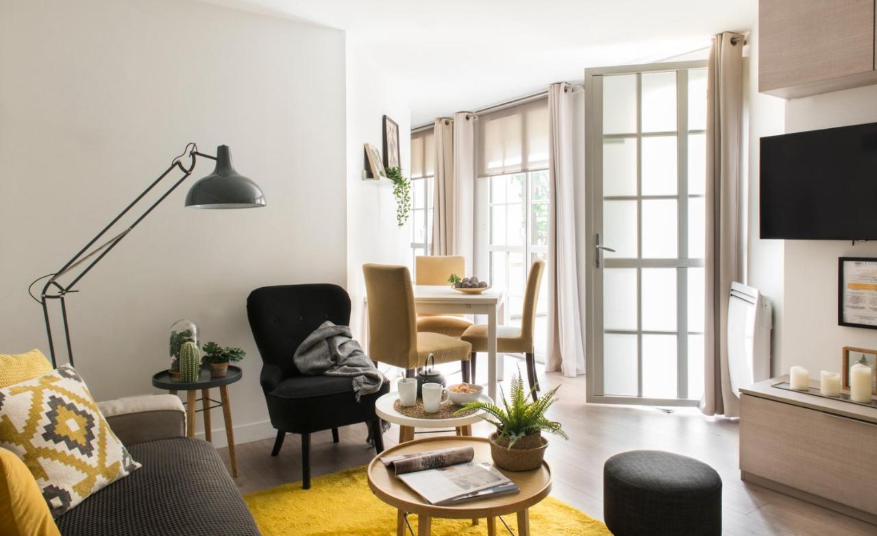 Appartements - Le Logis Versaillais แวร์ซาย ภายนอก รูปภาพ